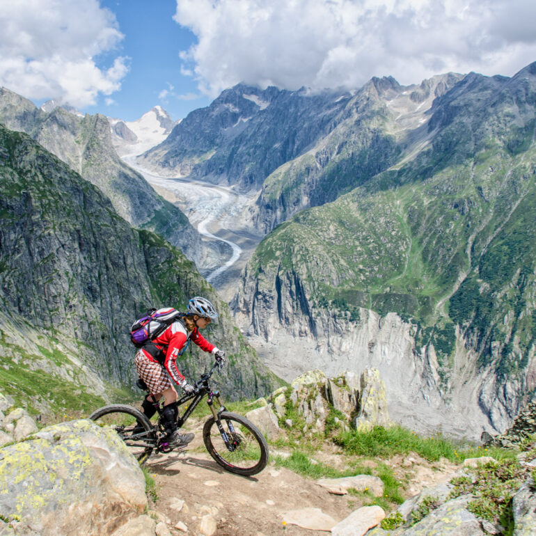 Fieschergletscher Mountainbiken im Alteschgletscher Gebiet