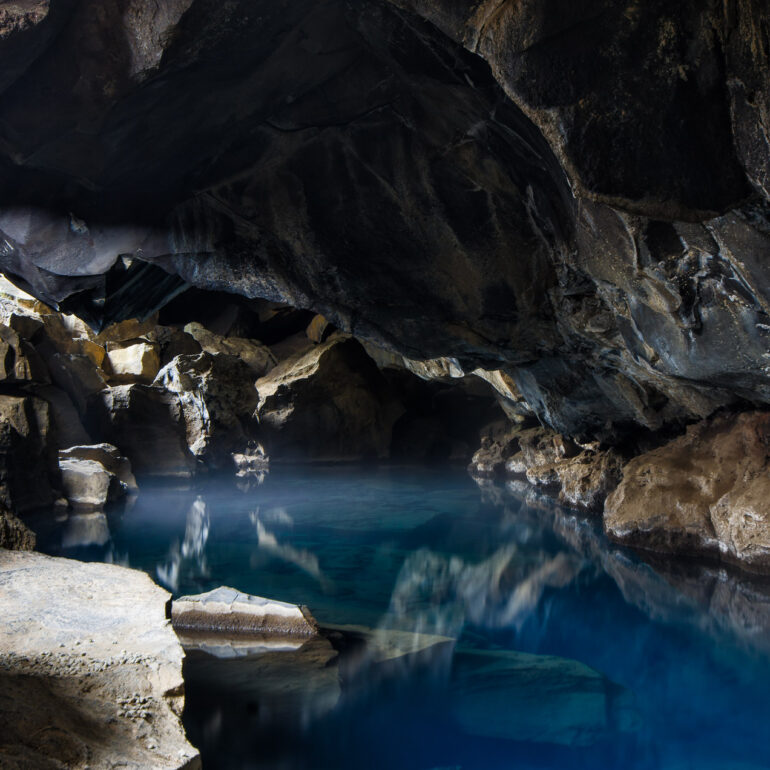 Grjótagjá Grotte Myvatn Island