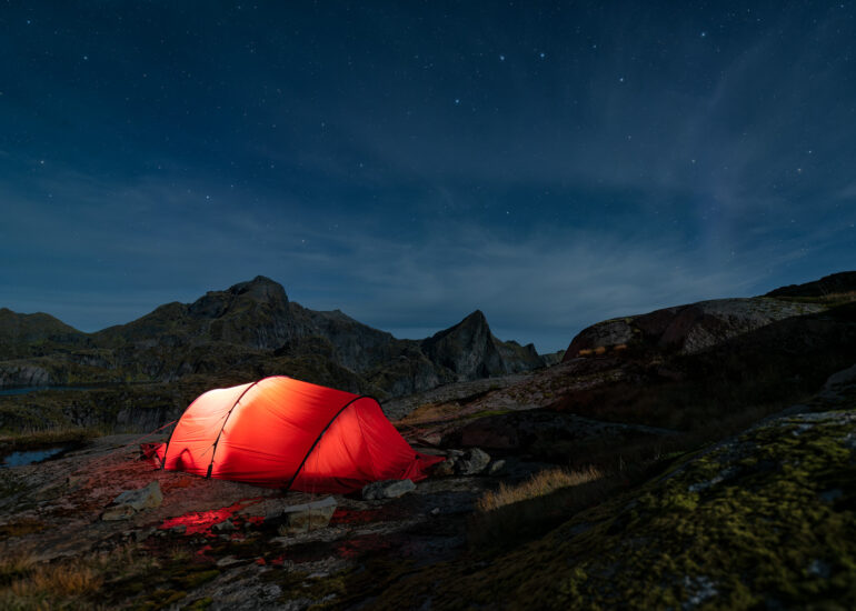 Lofoten - Wanderung auf den Munken 7 Übernachtung mit Zelt an der Munkebu Hütte auf Moskenesoya Lofoten